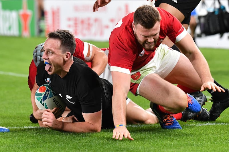 New Zealand's wing Ben Smith (L) reacts after diving for a try then disallowed  during the Japan 2019 Rugby World Cup bronze final match between New Zealand and Wales at the Tokyo Stadium in Tokyo on November 1, 2019. / AFP / Kazuhiro NOGI
