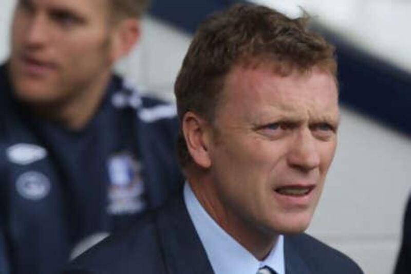 The Everton manager David Moyes hopes Louis Saha can stay fit to contribute to the Toffees' push for honours this season.