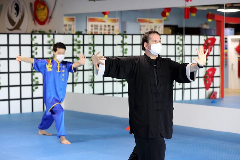 Dubai, United Arab Emirates - Reporter: Sarwat Nasir. Lifestyle. Martial arts and Tai Chi instructor John Duval during a Tai Chi session. Tuesday, February 2nd, 2021. Dubai. Chris Whiteoak / The National