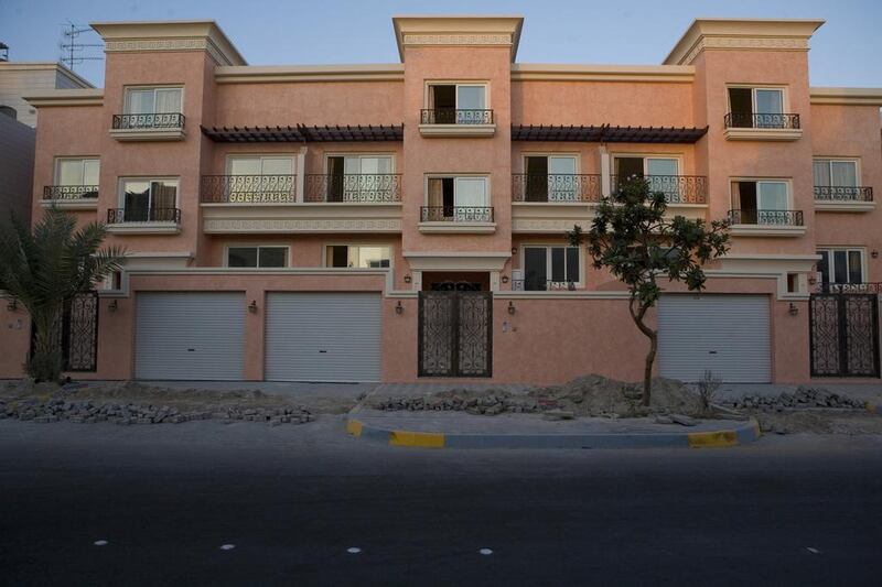 Mushrif / Karama / Manaseer villas: 3BR - Dh170,000 average rental rate, down 5.6% year-on-year. 4BR - Dh185,000 average rental rate, down 2.6% year-on-year. 5BR - Dh255,000 average rental rate, down 3.8% year-on-year. Jaime Puebla / The National