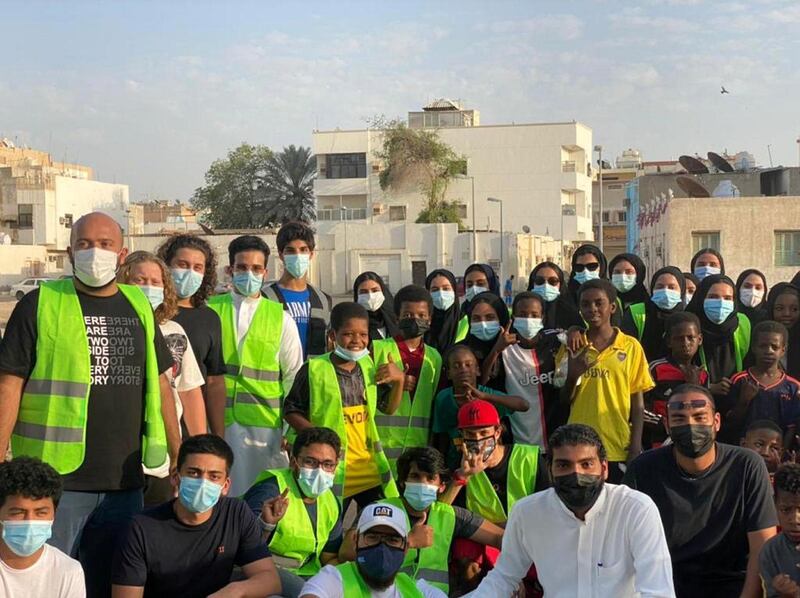'Live To Give' volunteers take part in food distribution around Jeddah neighbourhoods.