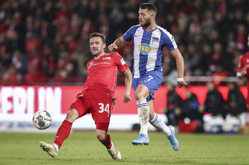 BERLIN, GERMANY - NOVEMBER 02: Christian Gentner of 1.FC Union Berlin and Eduard Loewen of Hertha Berlin battle for possession during the Bundesliga match between 1. FC Union Berlin and Hertha BSC at Stadion An der Alten Foersterei on November 02, 2019 in Berlin, Germany. (Photo by Maja Hitij/Bongarts/Getty Images)