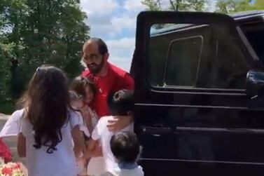Sheikh Mohammed in embraced by relatives as he arrives in England. Courtesy: Faz3 / Sheikh Hamdan Instagram