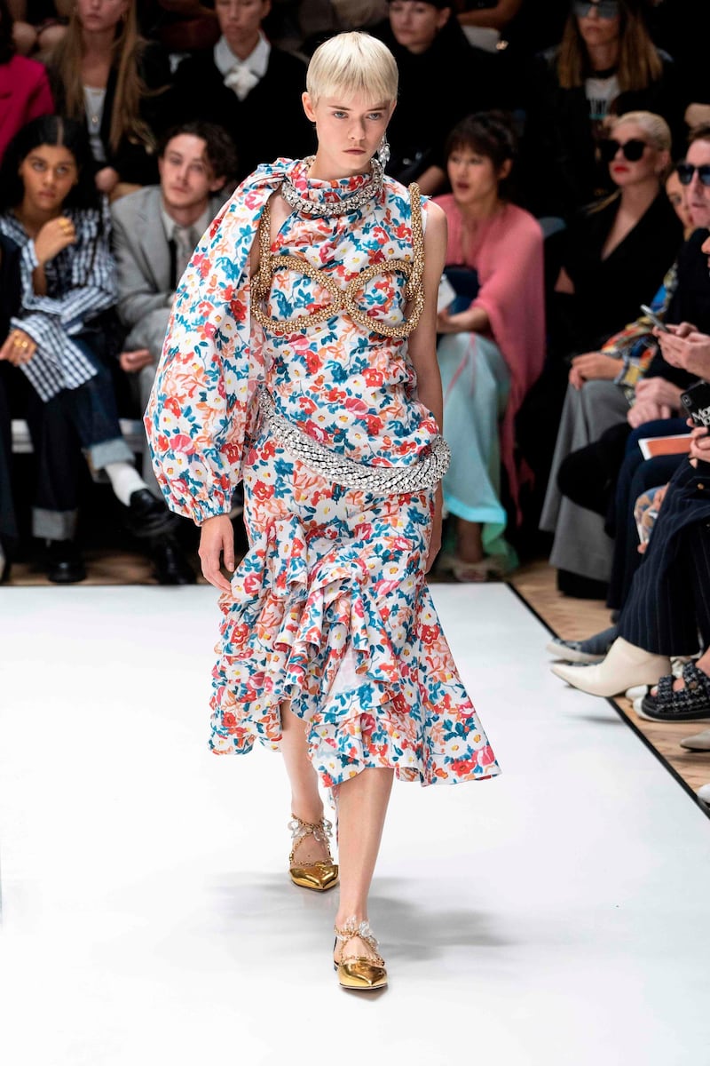 Models present creations from fashion designer JW Anderson  during a catwalk show for the Spring/Summer 2020 collection on the fourth day of London Fashion Week in London on September 16, 2019.  / AFP / Niklas HALLE'N
