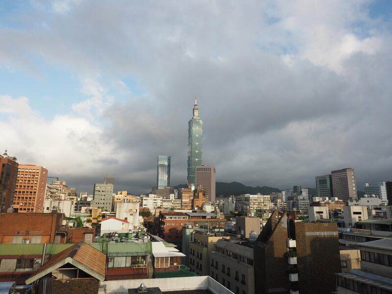 epa06270779 Dark clouds gather behind the Taipei 101 skyscraper in Taipei, Taiwan, 17 October 2017. According to the Central Weather Bureau (CWB), Lan is moving from the Philippines across western Pacific Ocean. It is expected to bring heavy rain to Taiwan as it gathers strength and charges east of Taiwan towards Japan's Ryukyu Islands.  EPA/DAVID CHANG