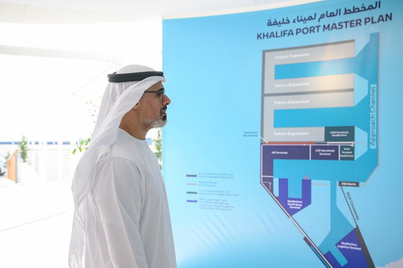 Sheikh Khaled views a masterplan display