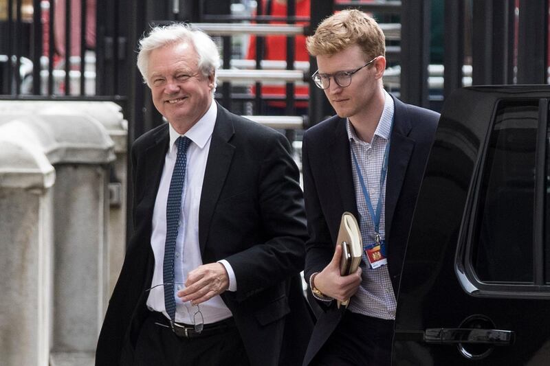 LONDON, ENGLAND - JUNE 7:  Brexit Secretary David Davis arrives at Downing Street on June 7, 2018 in London, England. Prime Minister Theresa May is holding an emergency Brexit cabinet meeting in an attempt to resolve tensions over the UK's Irish border plan. (Photo by Simon Dawson/Getty Images)