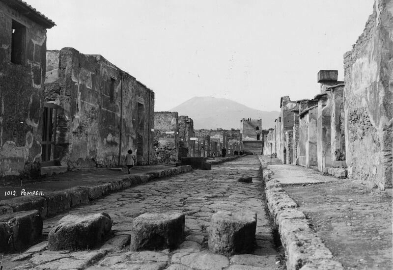 April 1938:  The ruins of Pompeii destroyed by the explosion of Mount Vesuvius in AD 79.  (Photo by Fox Photos/Getty Images)