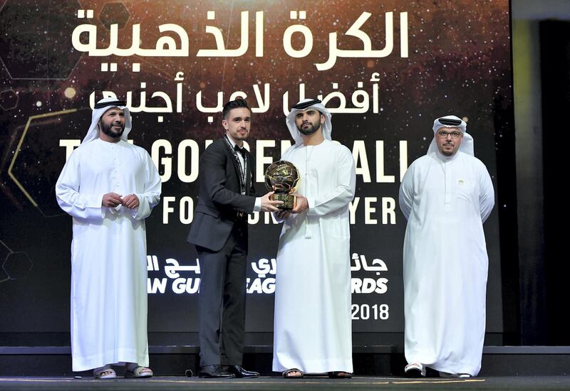 2b - Sharjah playmaker Igor Coronado receives his award for best foreign player. He was also included in the AGL team of the season.