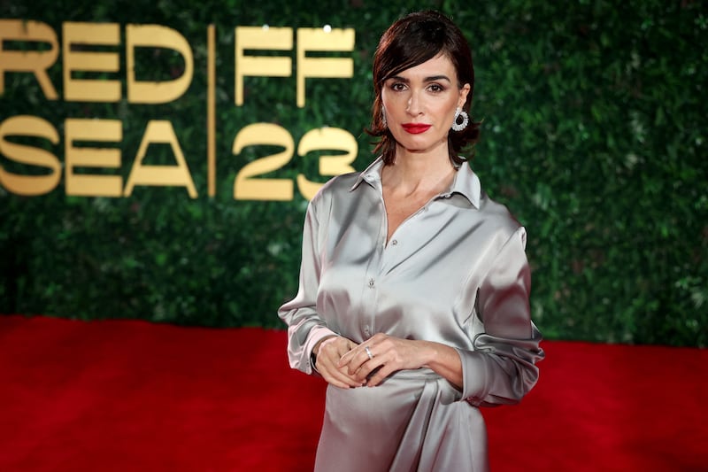 In this handout photo released by the Red Sea International Film Festival (RSFF), Spanish actress Paz Vega arrives for the opening of the RSFF festival in Jeddah on November 30, 2023.  (Photo by PATRICK BAZ  /  Red Sea Film Festival  /  AFP)  /  RESTRICTED TO EDITORIAL USE - MANDATORY CREDIT "AFP PHOTO  / RED SEA FILM FESTIVAL " - NO MARKETING - NO ADVERTISING CAMPAIGNS - DISTRIBUTED AS A SERVICE TO CLIENTS