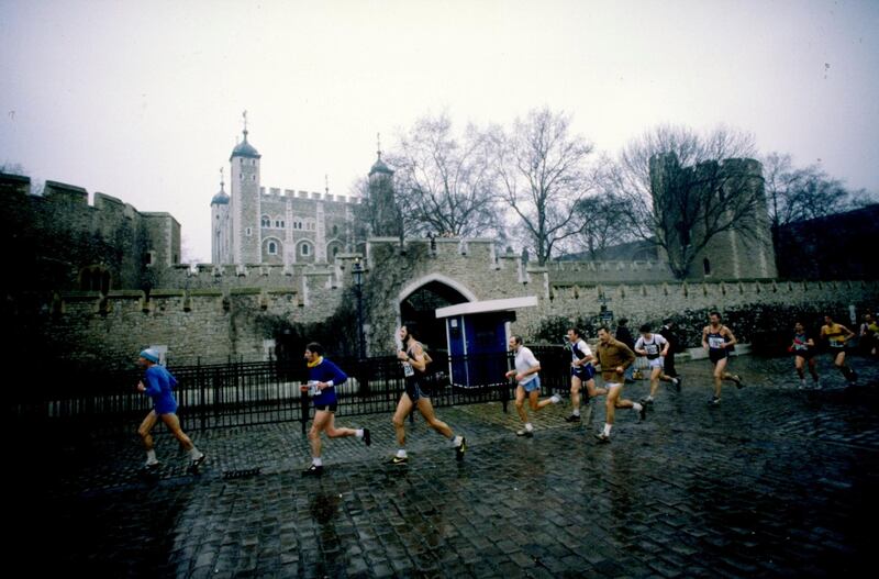 29 Mar 1981:  General view of competitors as they pass the Tower of London during the First London Marathon.    \ Mandatory Credit: Allsport UK /Allsport