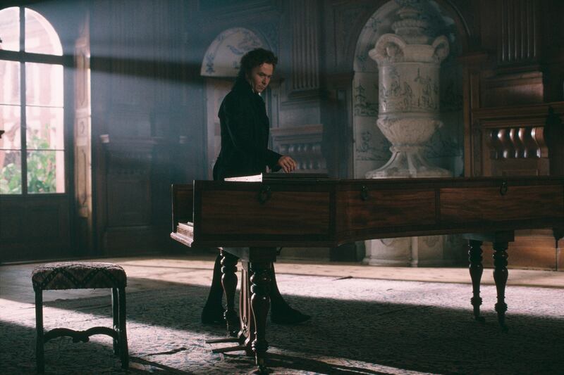 English actor Gary Oldman as composer Ludwig van Beethoven in the film 'Immortal Beloved', 1994. (Photo by Keith Hamshere/Getty Images)