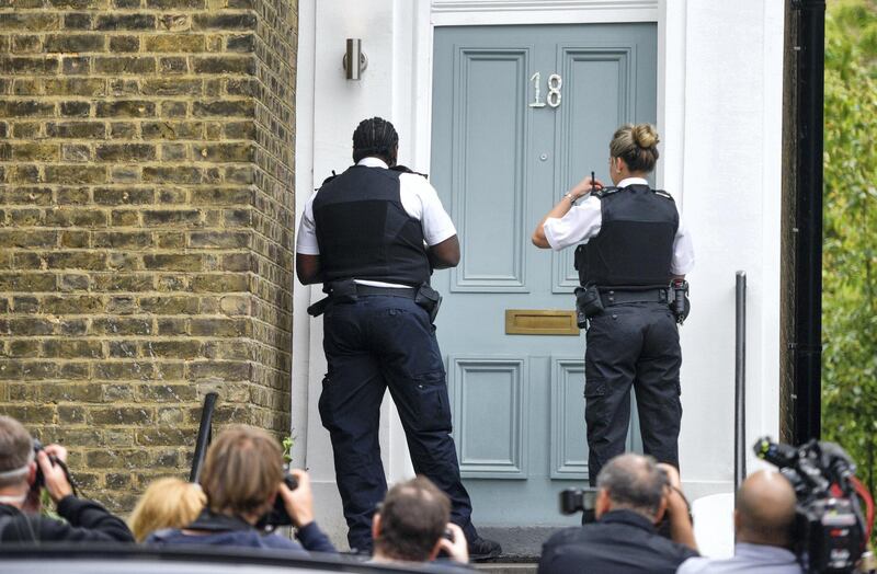LONDON, ENGLAND - MAY 24: Two police officers arrive at the home of Dominic Cummings, Chief Advisor to Prime Minister Boris Johnson, on May 24, 2020 in London, England. On March 31st 2020 Downing Street confirmed to journalists that Dominic Cummings was self-isolating with COVID-19 symptoms at his home in North London. Durham police have confirmed that he was actually hundreds of miles away at his parent's house in the city. (Photo by Peter Summers/Getty Images)