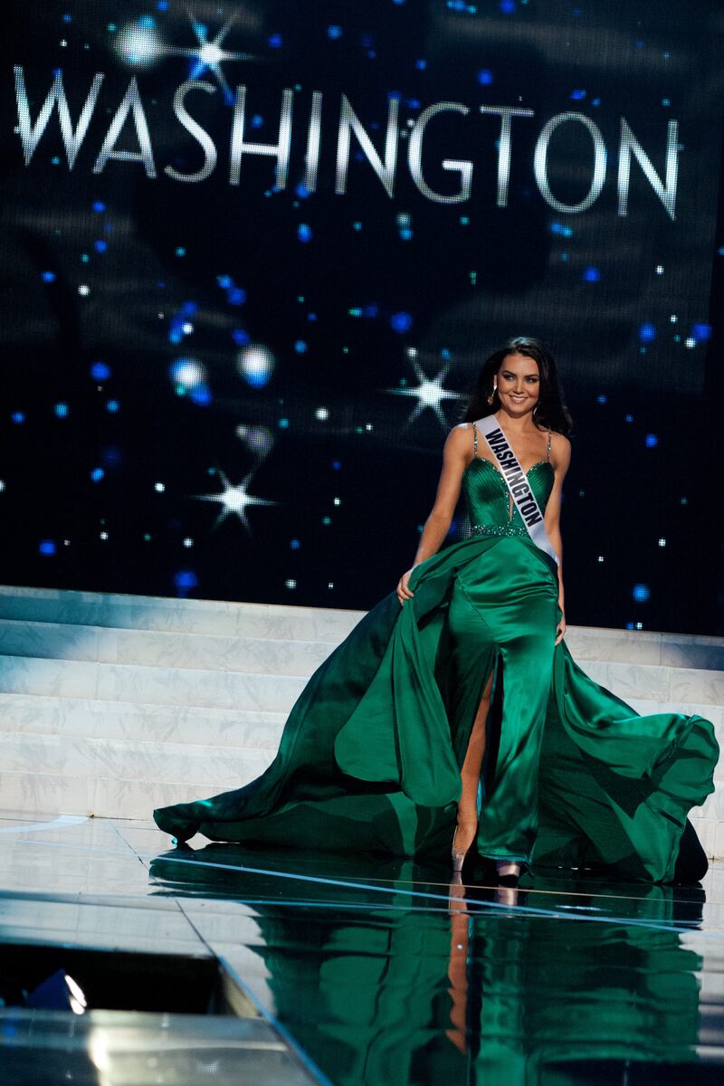 This photo provided by the Miss Universe Organization, Miss Washington USA 2013, Cassandra Searles competes in her evening gown during the 2013 Miss USA Competition Preliminary Show  in Las Vegas  on Wednesday June 12, 2013.  She will compete for the title of Miss USA 2013 and the coveted Miss USA Diamond Nexus Crown on June 16, 2013.  (AP Photo/Miss Universe Organization, Patrick Prather) *** Local Caption ***  Miss USA.JPEG-00b4e.jpg