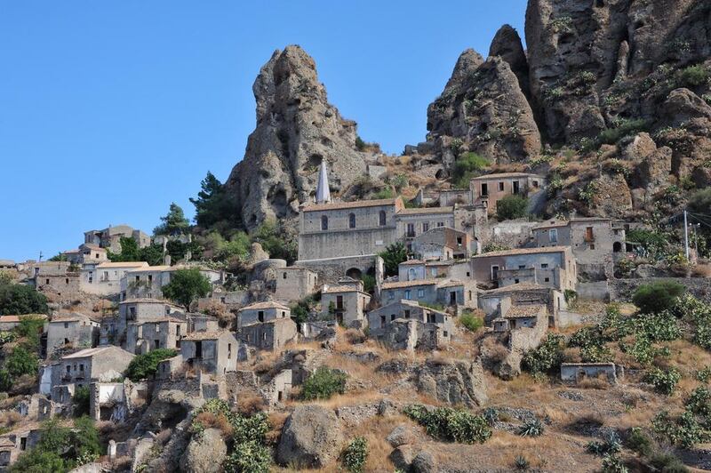 The ghost village of Pentedattilo.