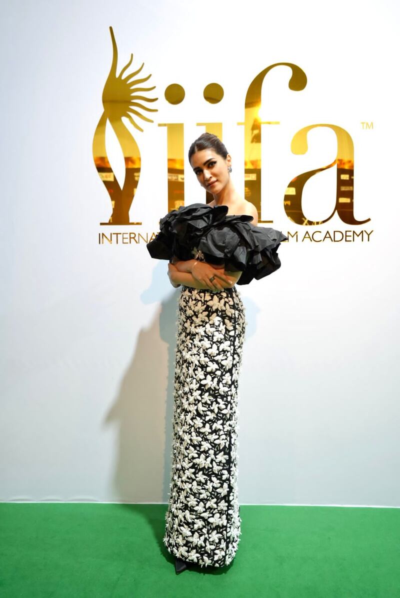 Bollywood actress Kriti Sanon arrives on the IIFA Rocks 2023 green carpet at the Etihad Arena in Abu Dhabi. Photo: IIFA