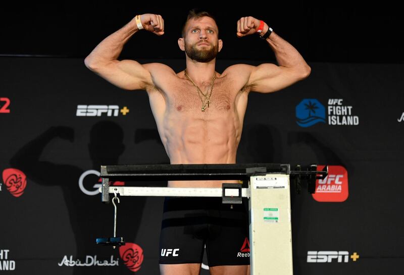 ABU DHABI, UNITED ARAB EMIRATES - JANUARY 15: Calvin Kattar poses on the scale during the UFC weigh-in at Etihad Arena on UFC Fight Island on January 15, 2021 in Abu Dhabi, United Arab Emirates. (Photo by Jeff Bottari/Zuffa LLC)