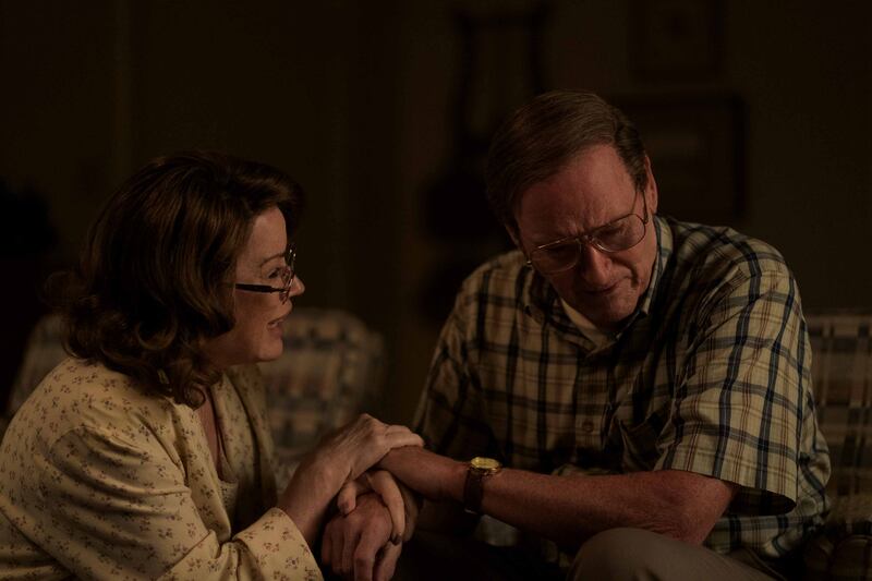 Molly Ringwald as Dahmer's stepmother Shari and Richard Jenkins as father Lionel Dahmer.