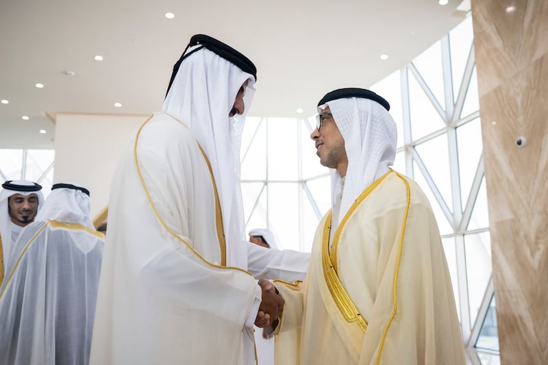 Sheikh Mansour is welcomed by Sheikh Tamim upon his arrival in Doha. Mohamed Al Hammadi / Presidential Court
