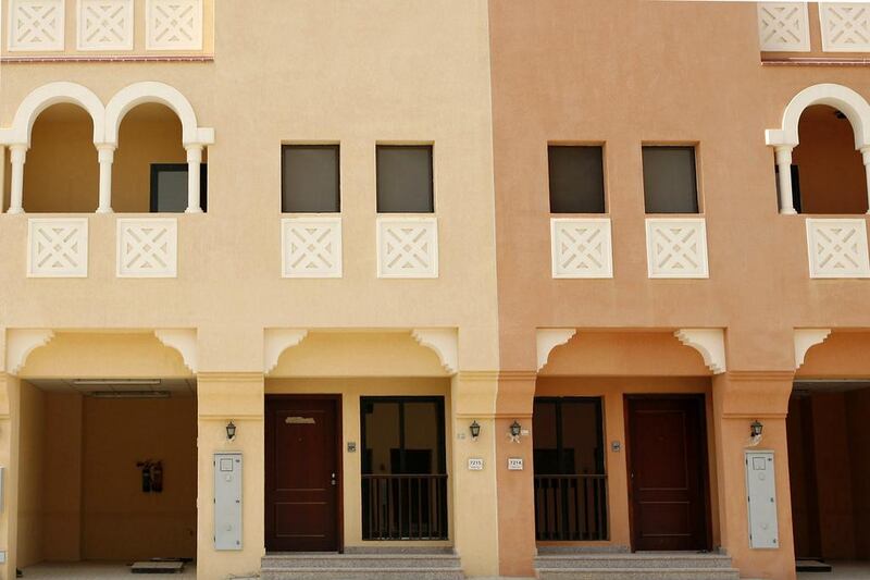 Hydra Village villas: Q2 up 4%. 2BR: Dh80-85,000. 3BR: Dh90-95,000. Q2 2013-Q2 2014 n/a. Asmaa Al Hameli / The National