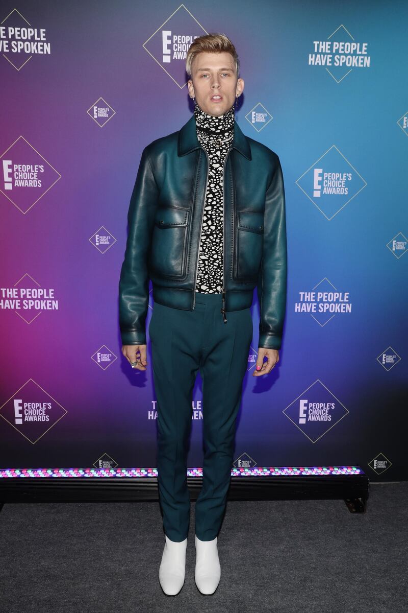 SANTA MONICA, CALIFORNIA - NOVEMBER 15: 2020 E! PEOPLE'S CHOICE AWARDS -- In this image released on November 15, Machine Gun Kelly attends the 2020 E! People's Choice Awards held at the Barker Hangar in Santa Monica, California and on broadcast on Sunday, November 15, 2020. (Photo by Todd Williamson/E! Entertainment/NBCU Photo Bank via Getty Images)