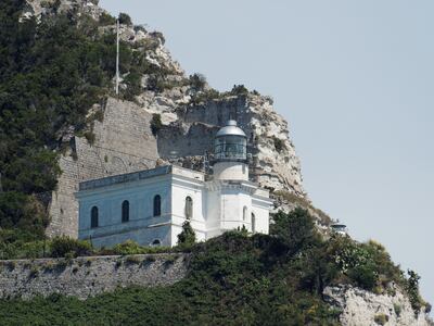 Faro Punta Imperatore lighthouse. Photo: Wikipedia