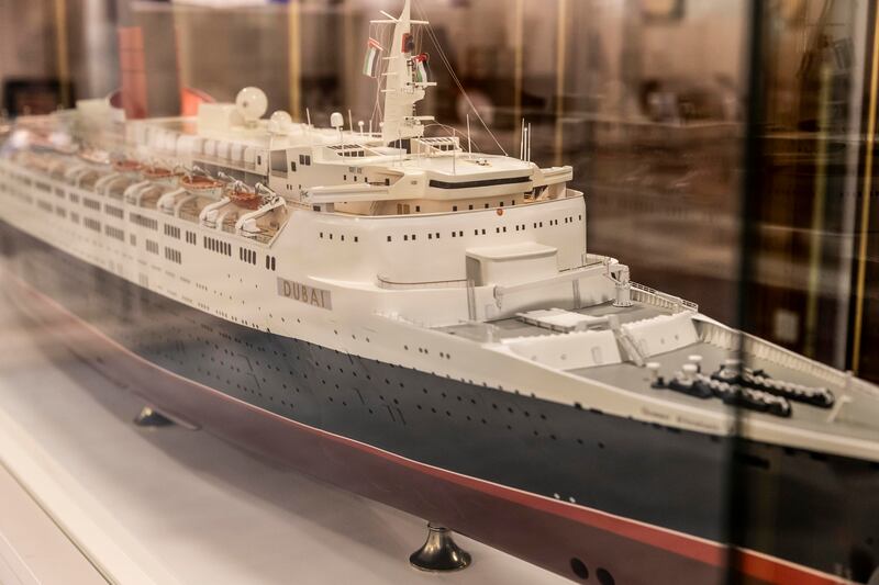 A close-up of the QE2 model