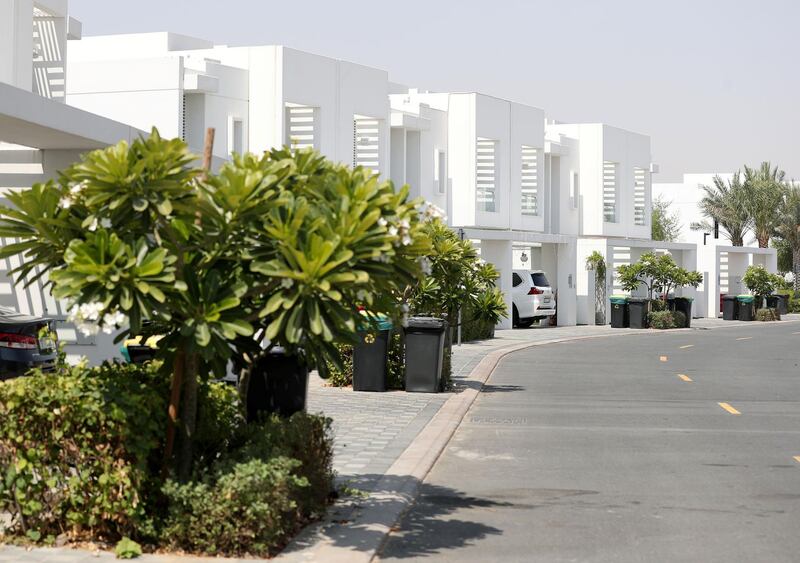 Dubai, United Arab Emirates - Reporter: Kelly Clarke. News. Homeowners in Dubai complain about bad building quality in Ôluxury villasÕ. Sunday, June 14th, 2020. Arabella, Mudon, Dubai. Chris Whiteoak / The National