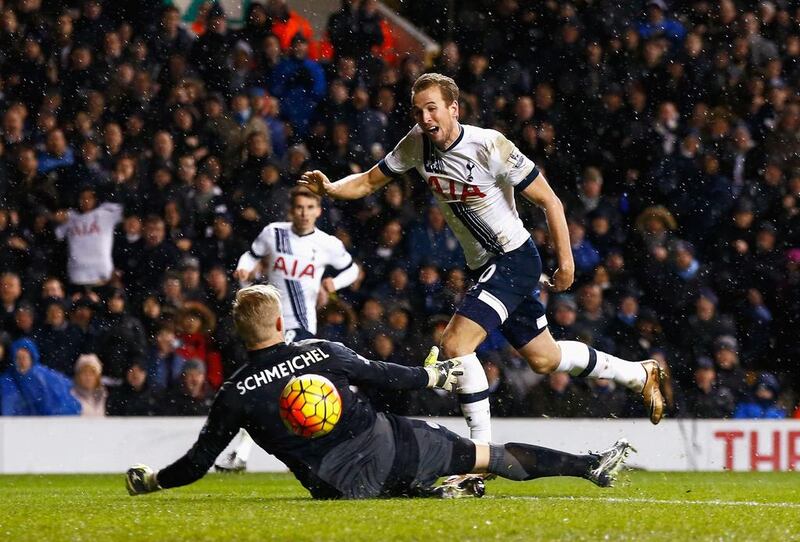 Harry Kane of Tottenham Hotspur shoots past Kasper Schmeichel of Leicester City hitting a cross bar during the Barclays Premier League match between Tottenham Hotspur and Leicester City at White Hart Lane on January 13, 2016 in London, England.  (Photo by Clive Rose/Getty Images)
