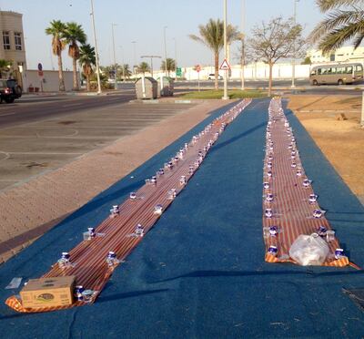 Iftar preparation at the Sheikh Hamdan bin Mohammed Al Nahyan Mosque in the Al Nahyan area of Abu Dhabi. John Dennehy / The National 
