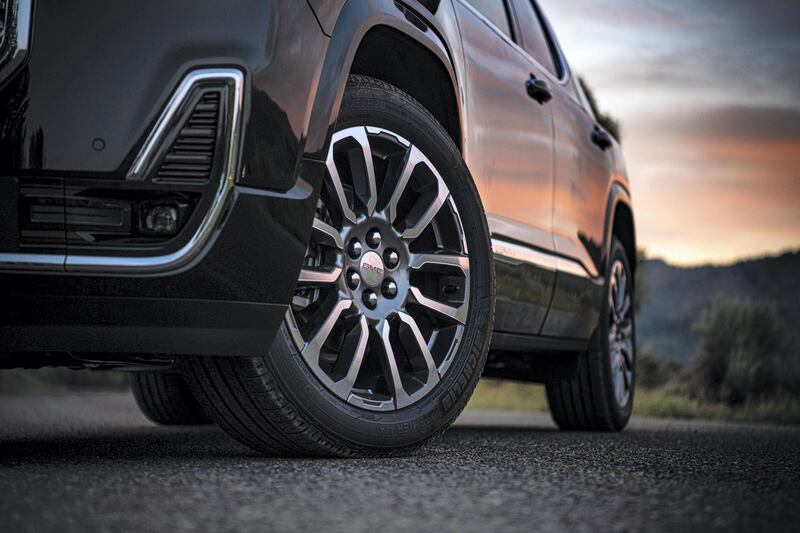 2020 GMC Acadia Denali (US Product)