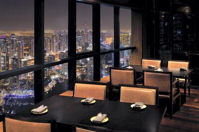 Dubai_Marriott_Harbour_Hotel_&_Suites_DXBHR_Observatory_Bar_&_Grill_06