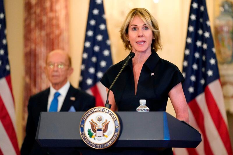 US Ambassador to the United Nations Kelly Craft speaks during a news conference to announce the Trump administration's restoration of sanctions on Iran,on September 21, 2020, at the US State Department in Washington, DC as Commerce Secretary Wilbur Ross(L) listens. The United States said Monday it was imposing sanctions on Iran's defense ministry and Venezuelan President Nicolas Maduro under a UN authority which is widely contested. "For nearly two years corrupt officials in Tehran have worked with the illegitimate regime in Venezuela to flout the UN arms embargo," Secretary of State Mike Pompeo told reporters.
 / AFP / POOL / Patrick Semansky
