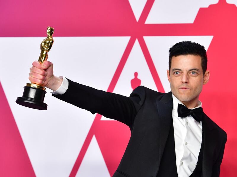 TOPSHOT - Best Actor winner for "Bohemian Rhapsody" Rami Malek poses in the press room during the 91st Annual Academy Awards at the Dolby Theatre in Hollywood, California on February 24, 2019.  / AFP / FREDERIC J. BROWN
