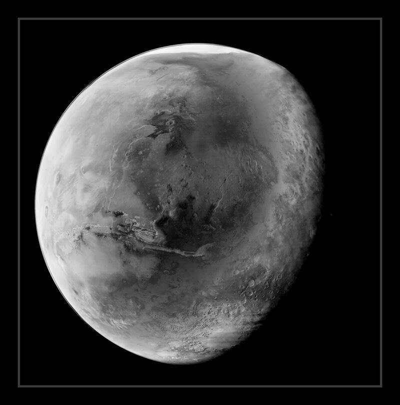 A monochromatic image of Mars. Hope Mars mission/ Stuart Atkinson
