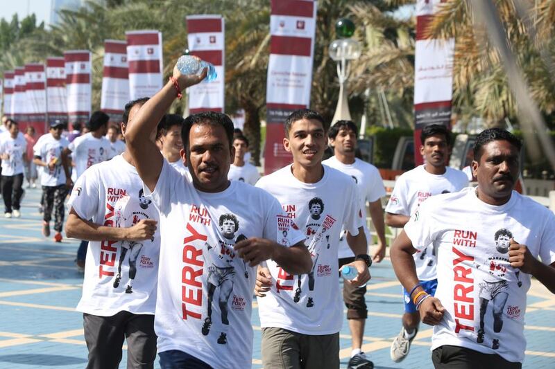 Runners and walkers from all over Abu Dhabi took to the Corniche for the annual Terry Fox run to raise money for charity. Delores Johnson / The National 