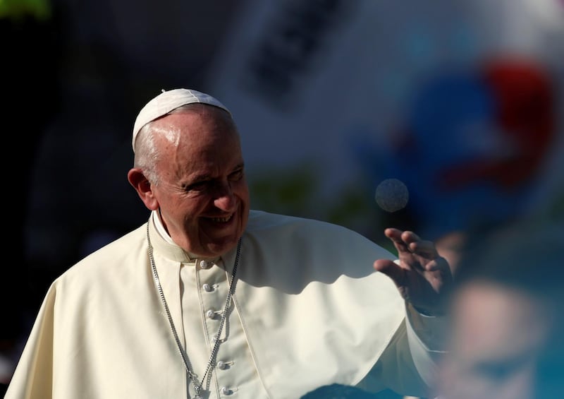 epa07326087 Pope Francis attends a meeting with WYD volunteers during the 2019 World Youth Day (WYD), in Panama City, Panama, 27 January 2019.  The World Youth Day (WYD), which runs from 23 January to 27 January 2019, is one of the main events of the Church that gathers the Pope with youngsters from around the world.  EPA/Bienvenido Velasco