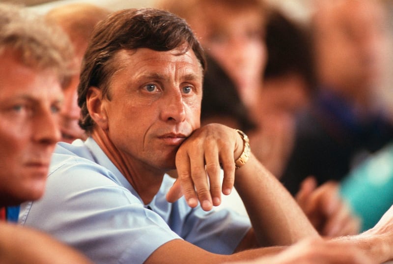 BARCELONA, SPAIN - SEPTEMBER 16: Johan Cruijff coach of Barcelona looks on during the Champions League round 1 match between FC Barcelona and Viking Stavanger at the Camp Nou Stadium on September 16, 1992 in Barcelona, Spain. (Photo by Bongarts/Getty Images)