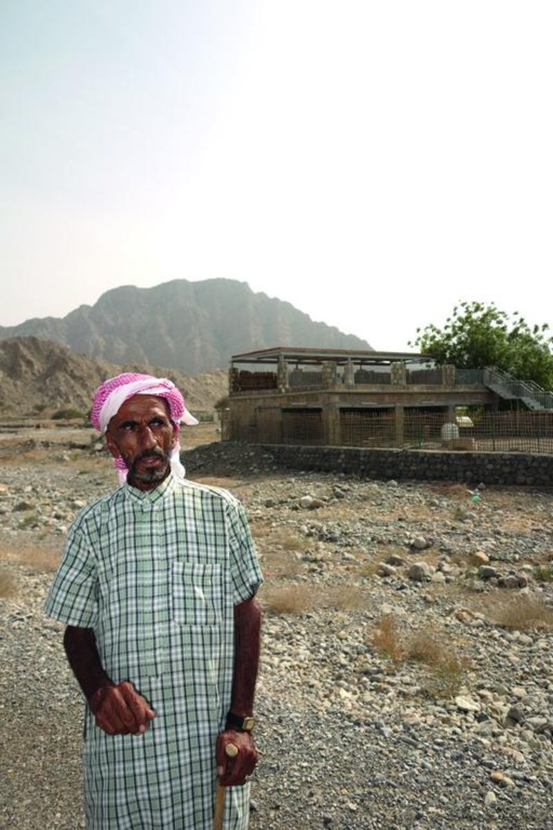 Rashed Saeed Al Qaishi, an elder who is a honey collector from Wadi Shaha.