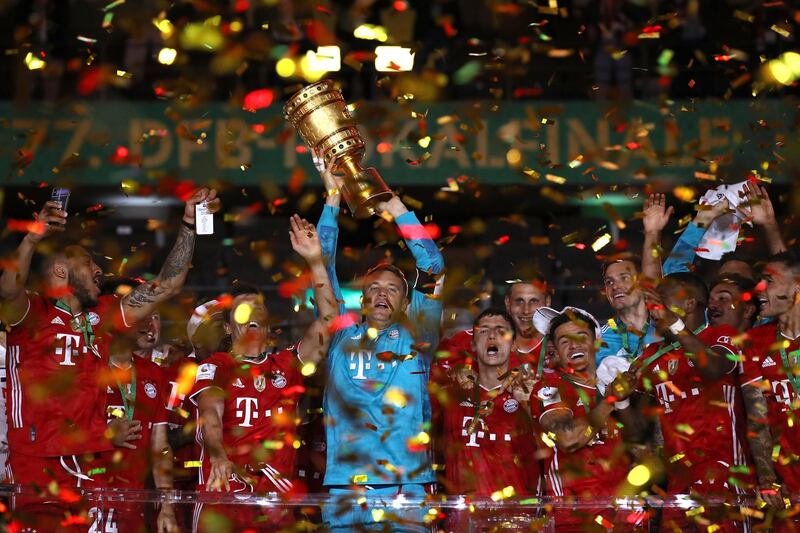 Manuel Neuer lifts the trophy. EPA