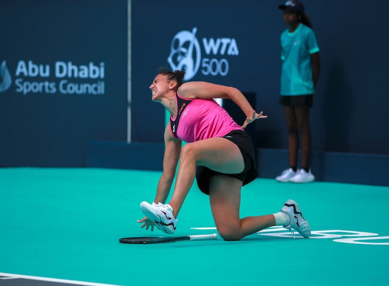 Sara Sorribes Tormo slips and injures her hand during her match against Barbora Krejcikova. The Spaniard was forced to retire in the second set when she was 6-2, 1-0 down.