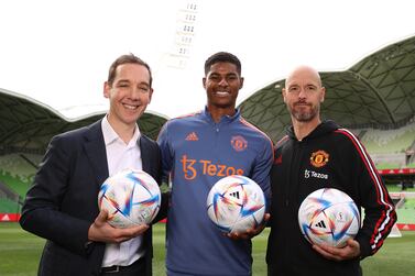 MELBOURNE, AUSTRALIA - JULY 14: Victorian Sports Minister, Steve Dimopoulos meets Marcus Rashford of Manchester United and Manchester United coach, Erik ten Hag during a Manchester United media opportunity at AAMI Park on July 14, 2022 in Melbourne, Australia. (Photo by Robert Cianflone / Getty Images)
