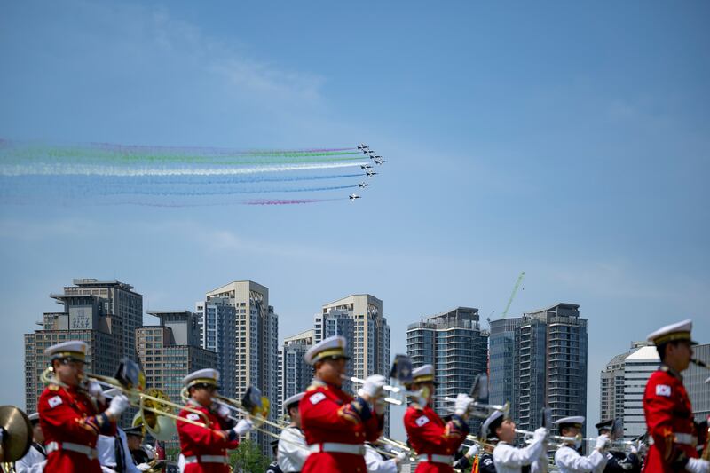 The Republic of Korea's Air Force aerobatic team put on a colourful display. Rashed Al Mansoori / UAE Presidential Court 