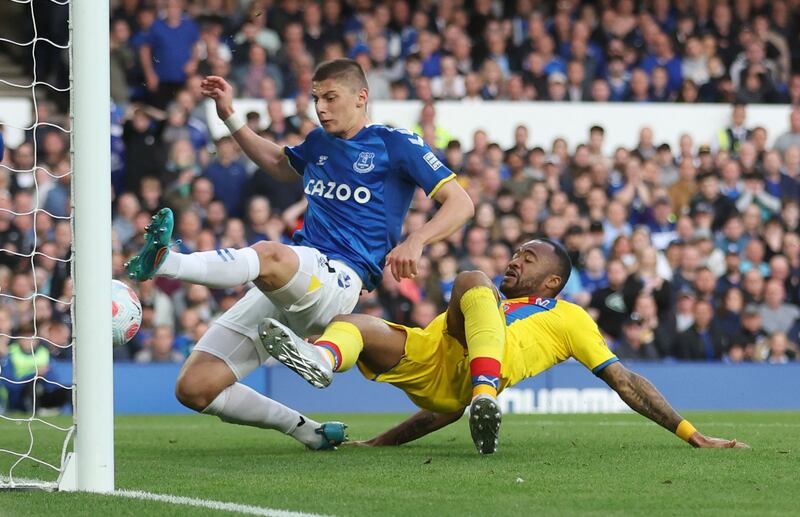 Jordan Ayew scores Palace's  second goal. Action Images