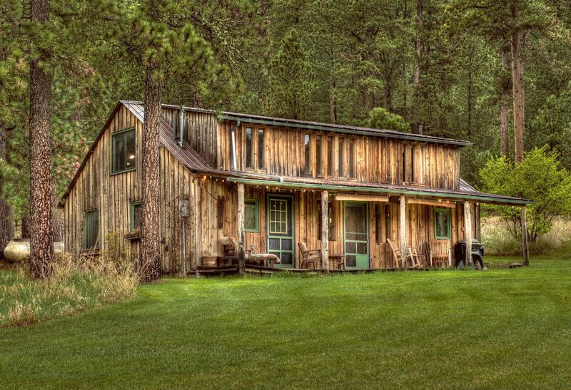 South Dakota: Cabin at Green Mountain