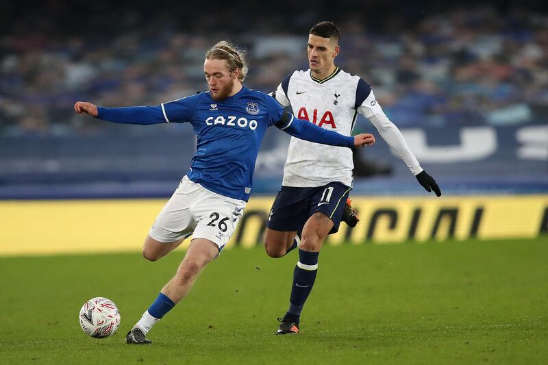 Tom Davies, 7 – A fine performance. Could have been more accurate with his passing on occasions but settled well into the game and coped well considering the ebb and flow. Getty