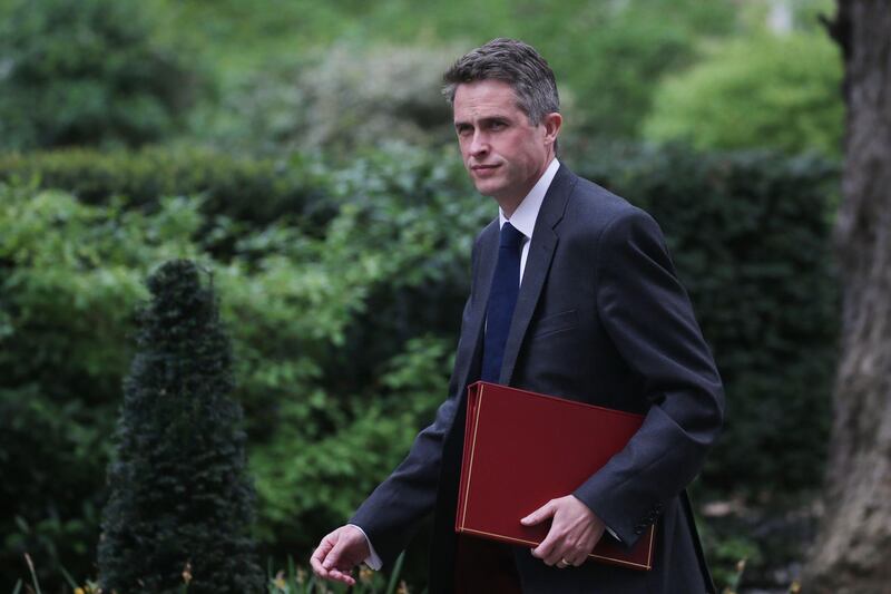 Britain's Defence Secretary Gavin Williamson arrives at 10 Downing Street to attend a Cabinet meeting in London on April 23, 2019.  / AFP / Isabel Infantes

