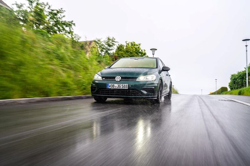 An entrant shows the speed of his vehicle.