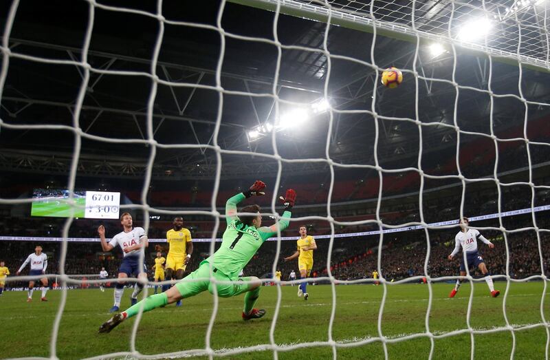 Harry Kane misses a chance to score for Tottenham. Retuers