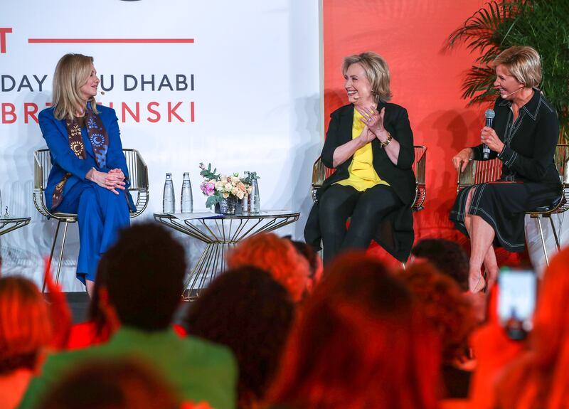 From left, First Lady of Ukraine Olena Zelenska, Clinton and co-moderator Mika Brzezinski during a talking at the summit
